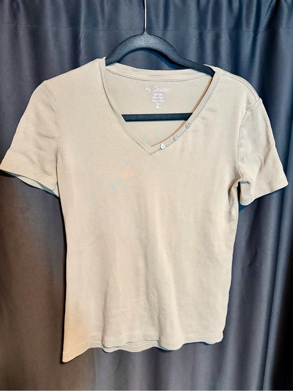 Chico's Light Green/Beige V-Neck Short Sleeve Button Top